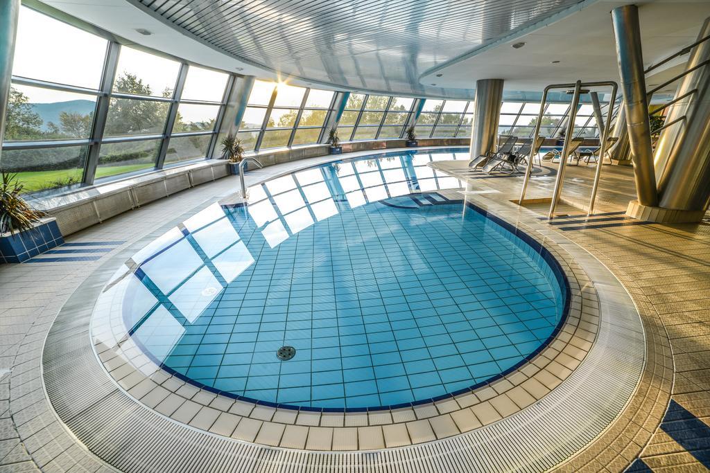 Hotel Belweder Ustron Exterior photo Indoor pool