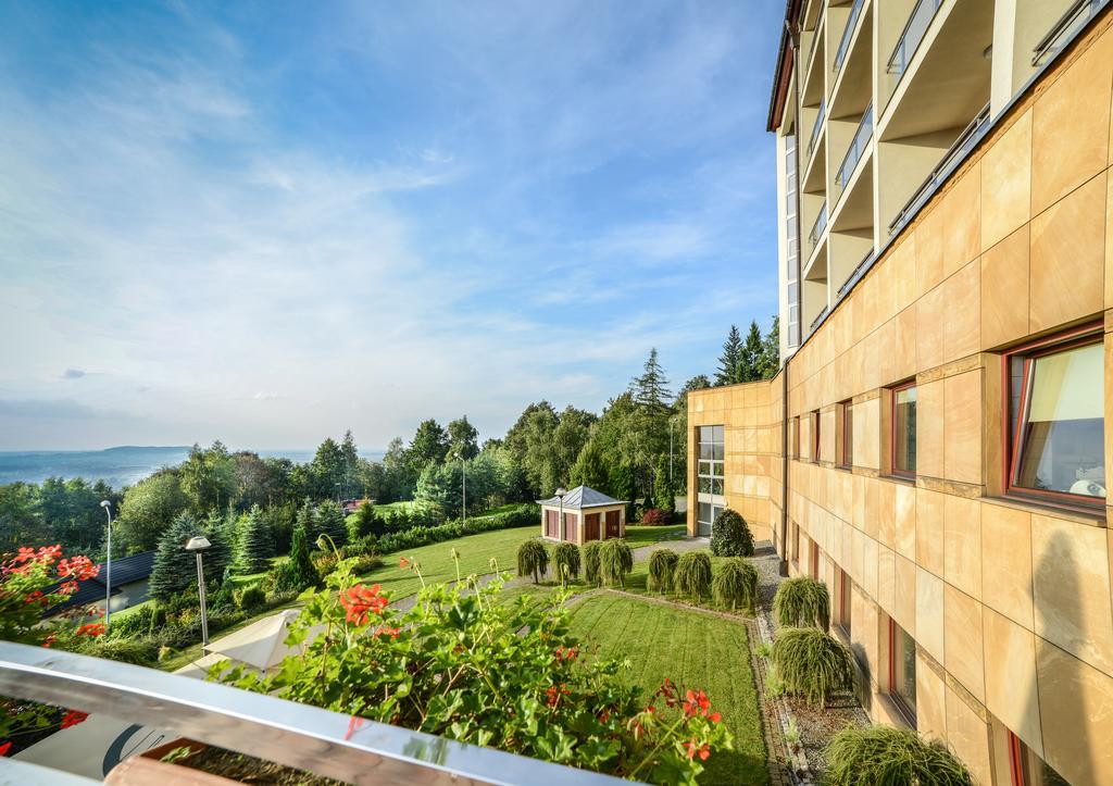 Hotel Belweder Ustron Exterior photo The campus of the University of Novi Sad