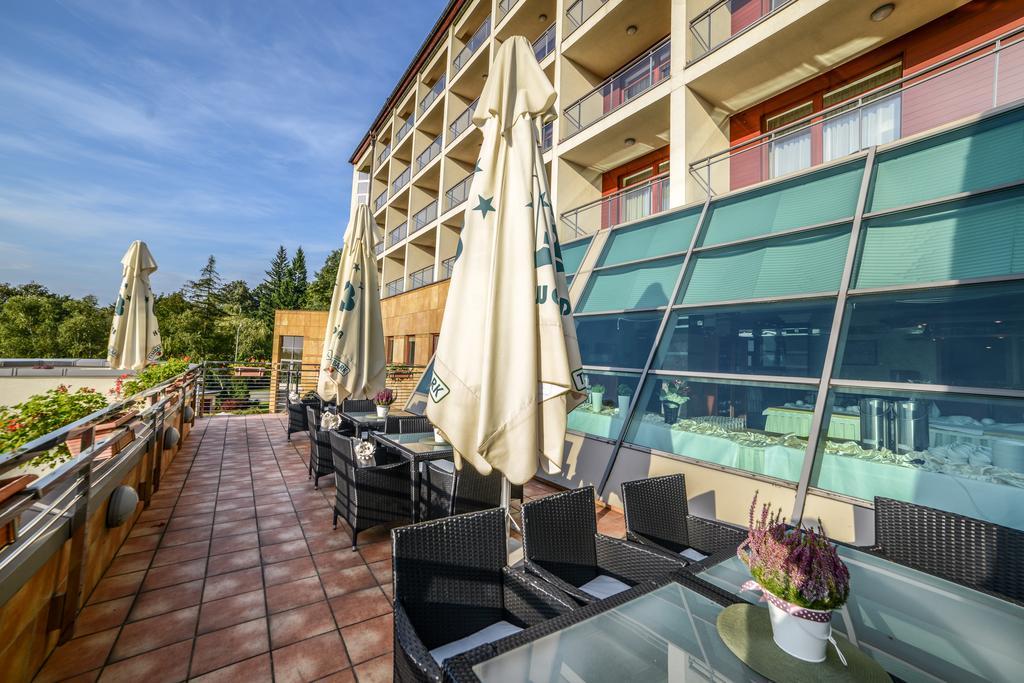 Hotel Belweder Ustron Exterior photo The terrace of the restaurant